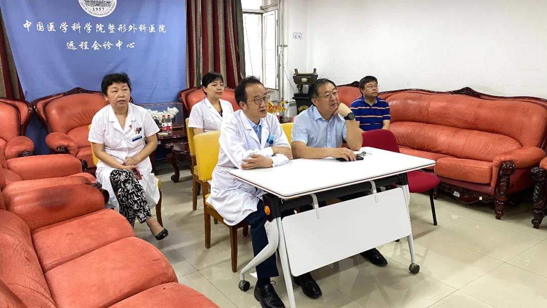 25b373f268644643b773e9b09343fde4.jpg 07025.jpg