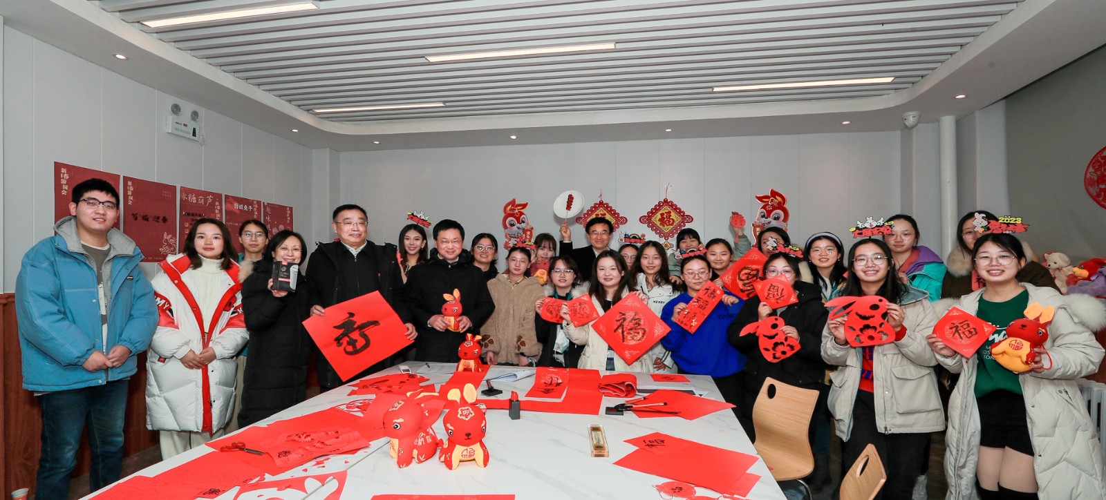 大合影.jpg 大合影.jpg