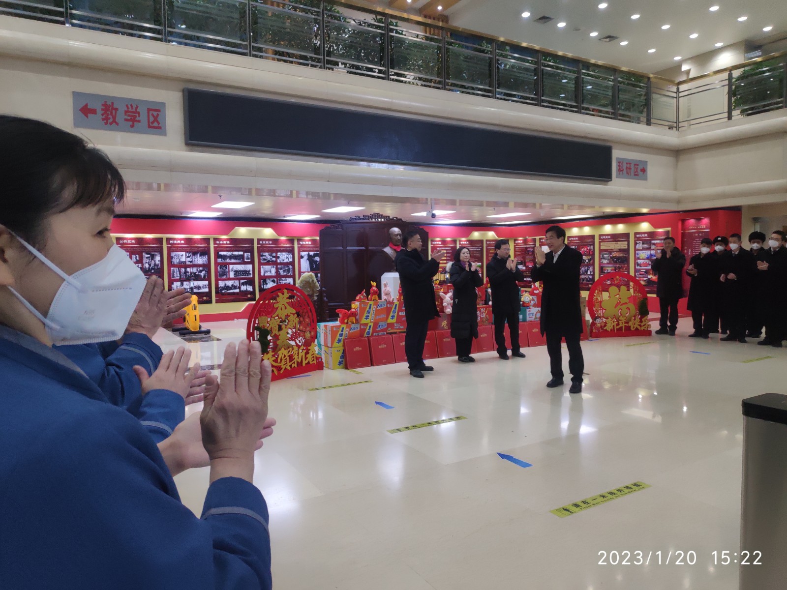 图片2讲话.jpg 图片2讲话.jpg