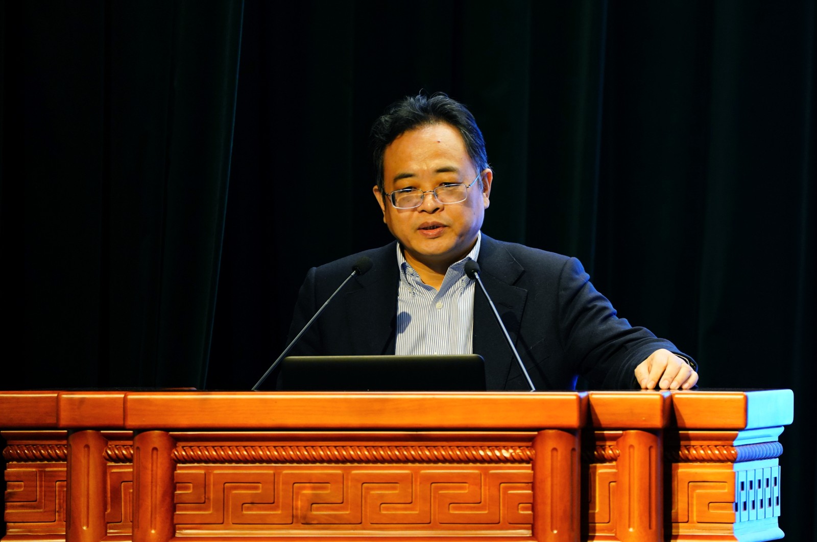 副院校长王健伟介绍院校科技人才工作情况及2023年工作安排.jpg 副院校长王健伟介绍院校科技人才工作情况及2023年工作安排.jpg