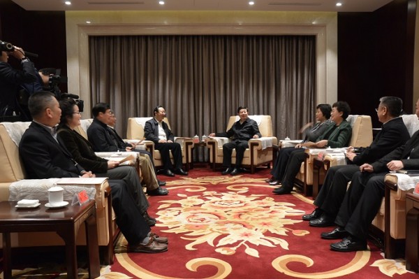 黄兴国等天津市领导会见曹雪涛院长及部分所院领导
